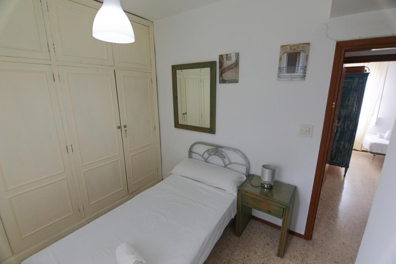 Rentalsevilla Apartamento Luminoso Con 3 Dormitorios Exterior foto